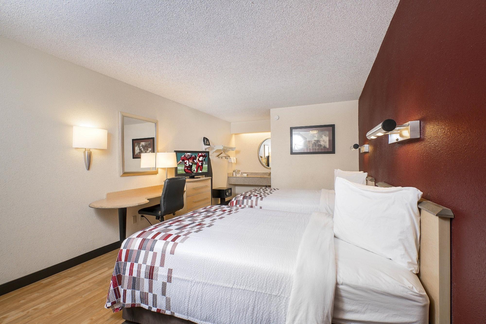 Red Roof Inn Detroit-Rochester Hills/ Auburn Hills Экстерьер фото