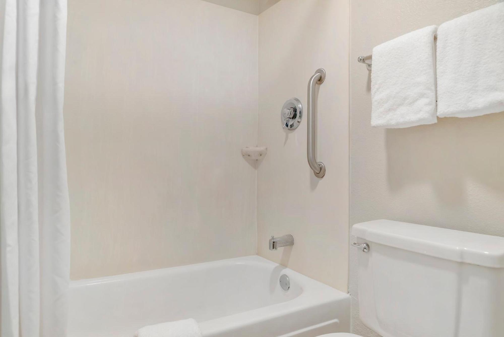 Red Roof Inn Detroit-Rochester Hills/ Auburn Hills Экстерьер фото