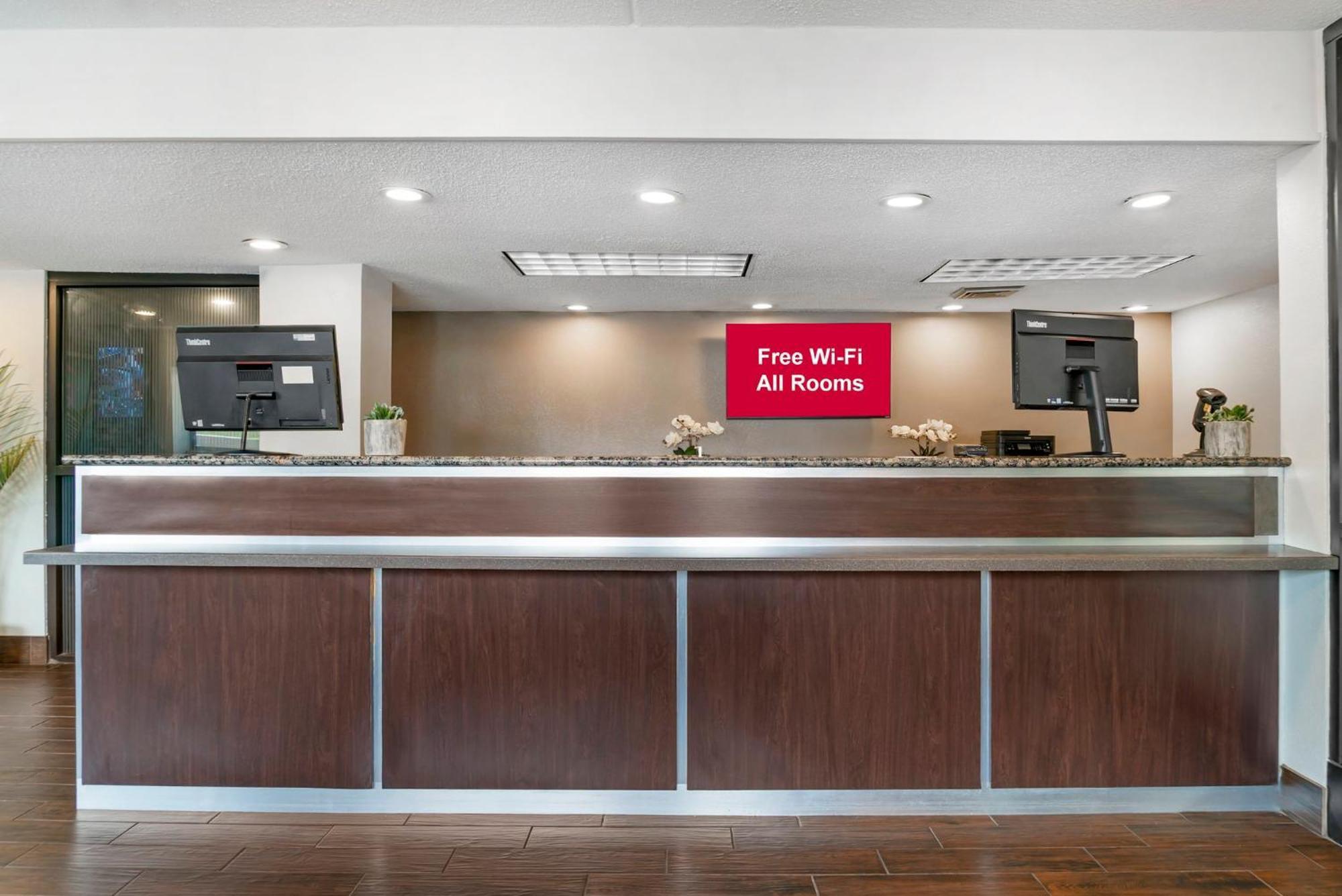 Red Roof Inn Detroit-Rochester Hills/ Auburn Hills Экстерьер фото