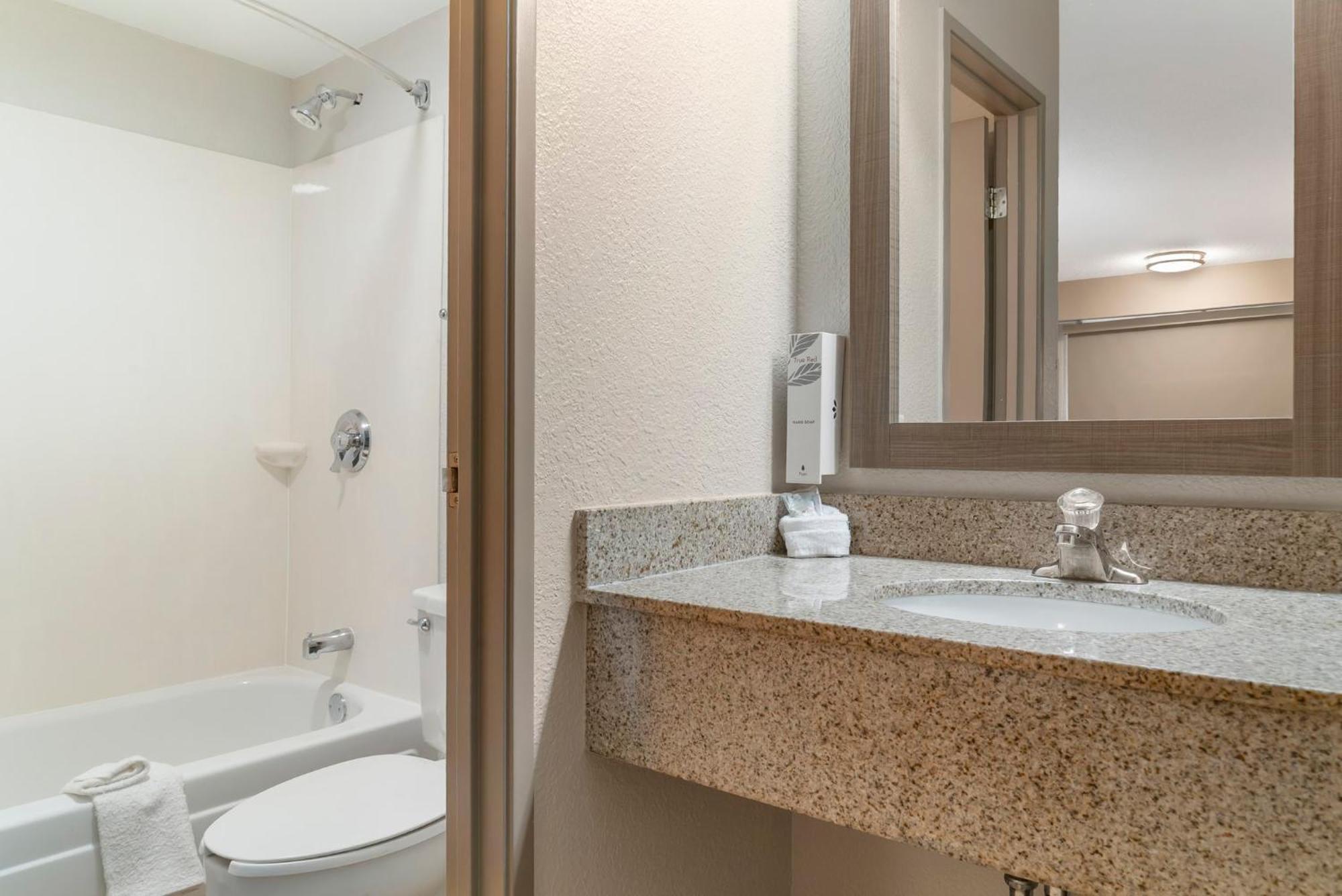 Red Roof Inn Detroit-Rochester Hills/ Auburn Hills Экстерьер фото