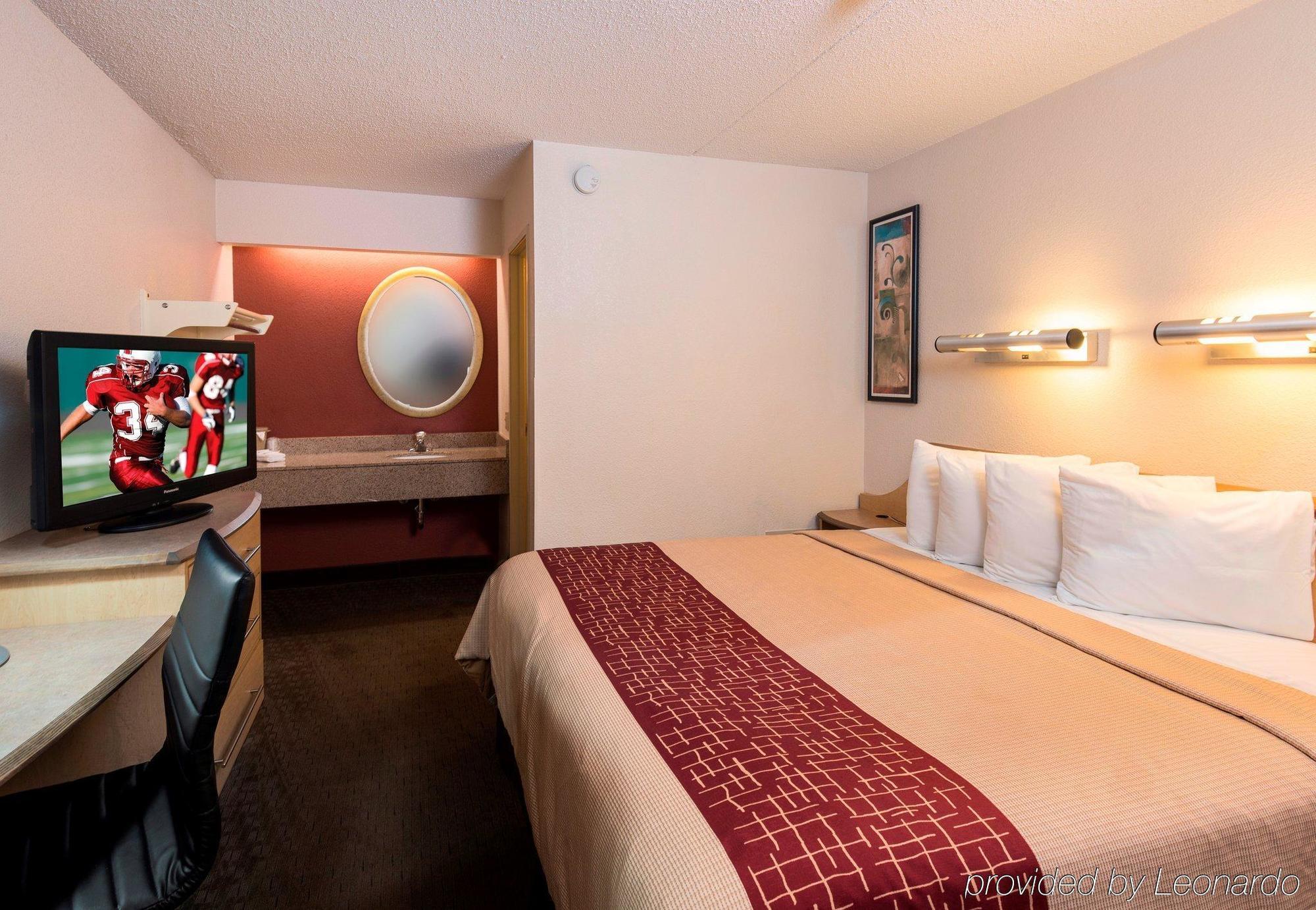 Red Roof Inn Detroit-Rochester Hills/ Auburn Hills Экстерьер фото